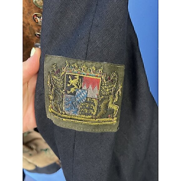 Vintage Herren German Jacket With Embroidered Pockets & Unique Buttons - Picture 8 of 13